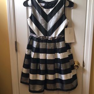 Girls size 12 NEW  Bonnie Jean party dress